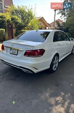 Седан Mercedes-Benz E-Class 2015 в 
