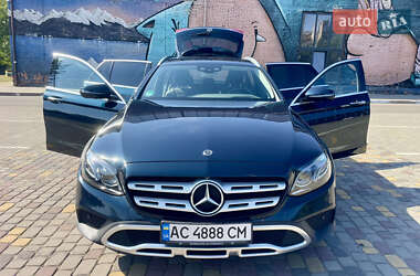 Универсал Mercedes-Benz E-Class 2017 в 
