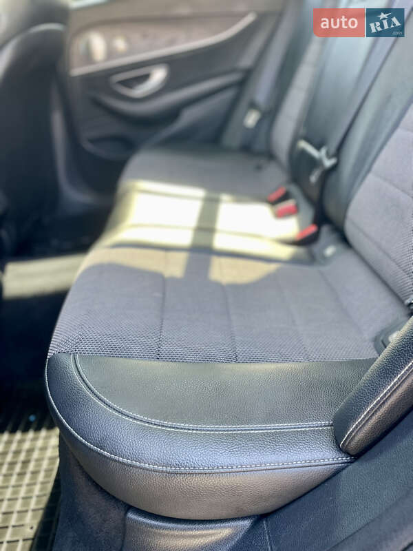 Універсал Mercedes-Benz E-Class 2017 в Луцьку