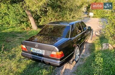 Седан Mercedes-Benz E-Class 1993 в 