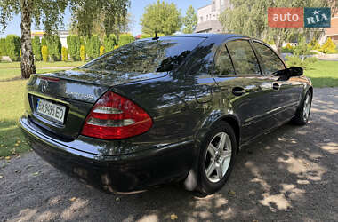 Седан Mercedes-Benz E-Class 2004 в 