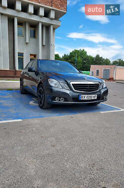 Седан Mercedes-Benz E-Class 2010 в 