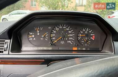 Седан Mercedes-Benz E-Class 1995 в 