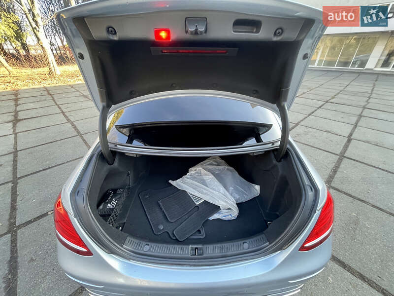 Седан Mercedes-Benz E-Class 2016 в Киеве