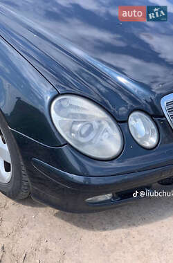 Седан Mercedes-Benz E-Class 2002 в Ровно