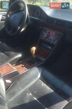 Купе Mercedes-Benz E-Class 1994 в 