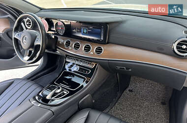 Седан Mercedes-Benz E-Class 2018 в 