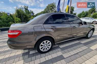 Седан Mercedes-Benz E-Class 2010 в 