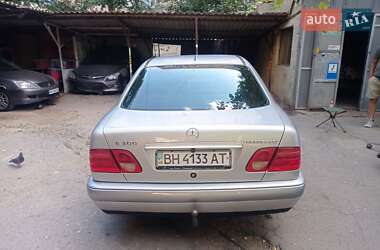Седан Mercedes-Benz E-Class 1999 в 