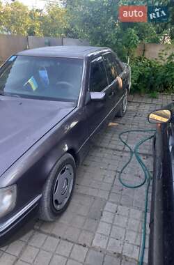 Седан Mercedes-Benz E-Class 1995 в Хмельницком