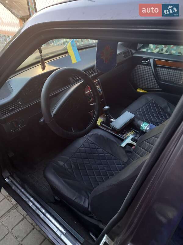 Седан Mercedes-Benz E-Class 1995 в Хмельницком