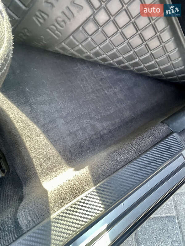 Седан Mercedes-Benz E-Class 1999 в Днепре