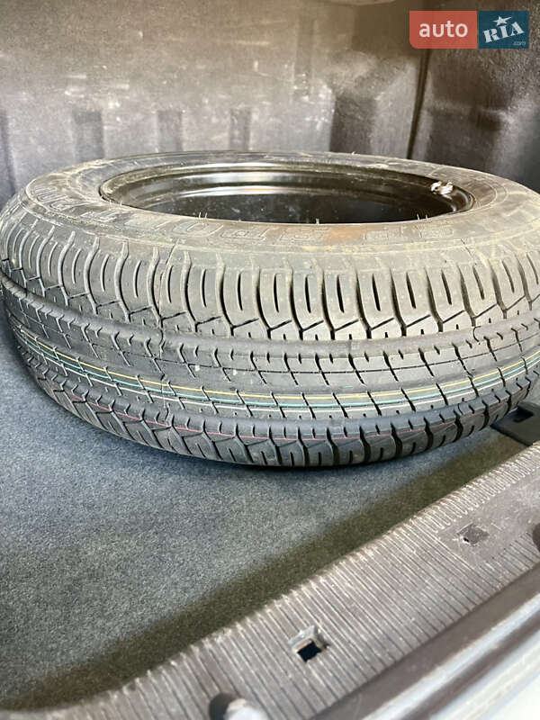 Седан Mercedes-Benz E-Class 1999 в Днепре