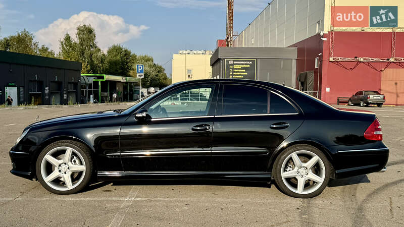 Седан Mercedes-Benz E-Class 2004 в Киеве