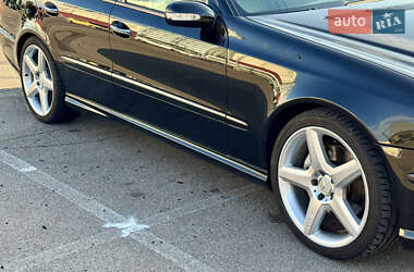 Седан Mercedes-Benz E-Class 2004 в Києві