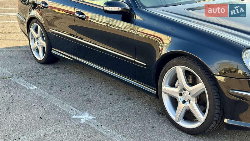 Седан Mercedes-Benz E-Class 2004 в Киеве