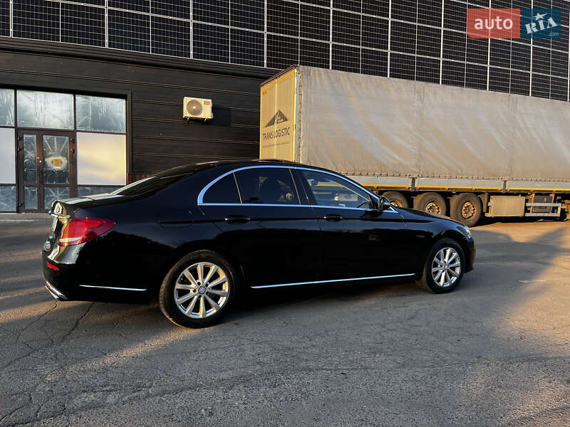 Седан Mercedes-Benz E-Class 2016 в Луцьку