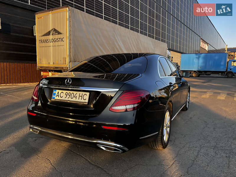 Седан Mercedes-Benz E-Class 2016 в Луцьку
