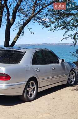 Седан Mercedes-Benz E-Class 2001 в Белгороде-Днестровском