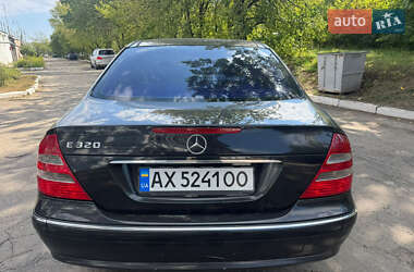 Седан Mercedes-Benz E-Class 2003 в 