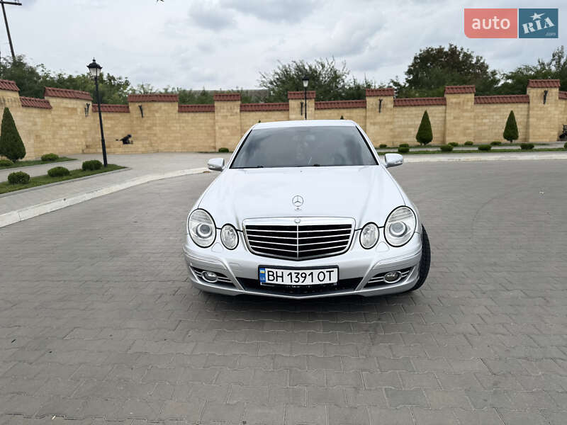 Седан Mercedes-Benz E-Class 2006 в Измаиле