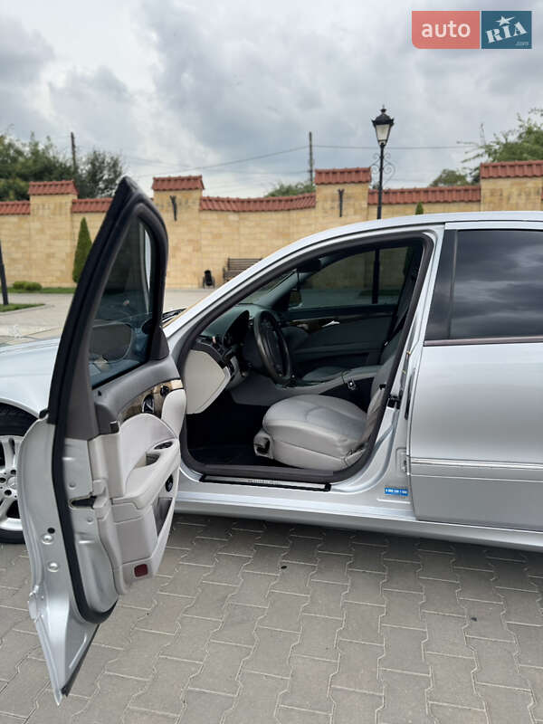 Седан Mercedes-Benz E-Class 2006 в Измаиле