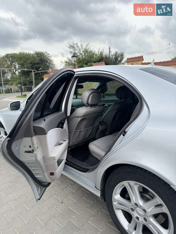 Седан Mercedes-Benz E-Class 2006 в Измаиле