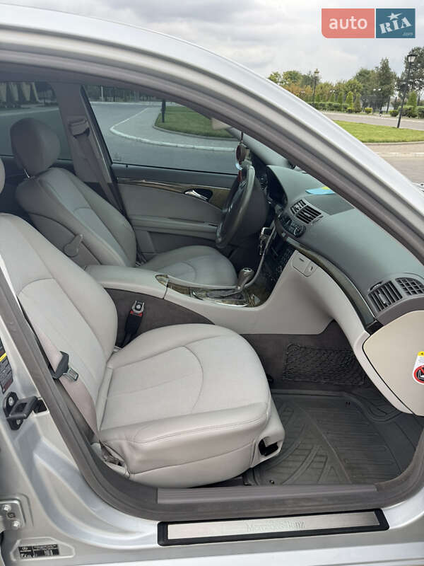 Седан Mercedes-Benz E-Class 2006 в Измаиле