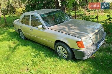 Седан Mercedes-Benz E-Class 1991 в Болехові