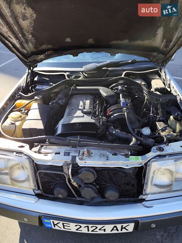 Седан Mercedes-Benz E-Class 1994 в Днепре