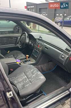 Седан Mercedes-Benz E-Class 1998 в 