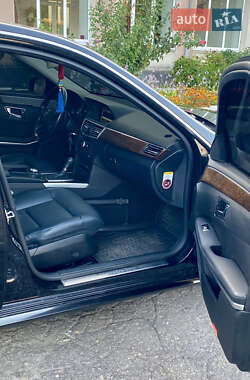 Седан Mercedes-Benz E-Class 2010 в 