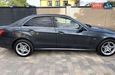 Седан Mercedes-Benz E-Class 2012 в 