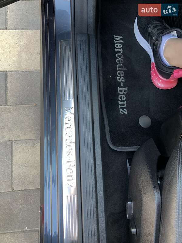 Седан Mercedes-Benz E-Class 2012 в Чернігові