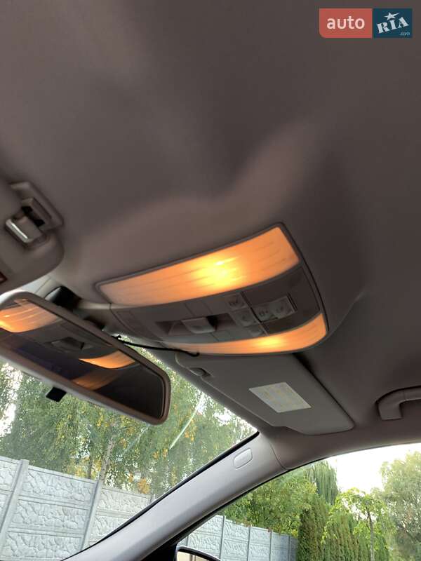 Седан Mercedes-Benz E-Class 2012 в Чернігові