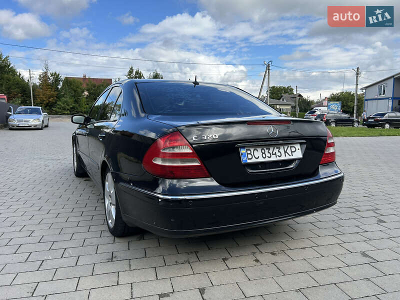 Седан Mercedes-Benz E-Class 2003 в Долине