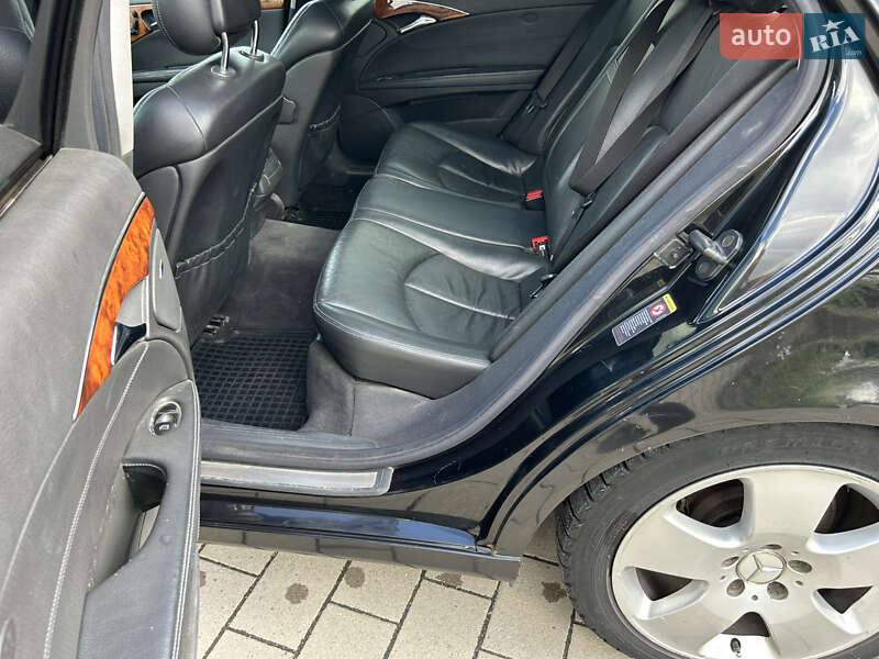 Седан Mercedes-Benz E-Class 2003 в Долине