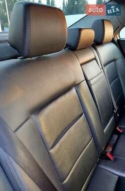 Седан Mercedes-Benz E-Class 2012 в 