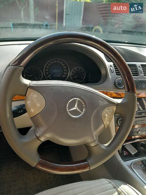 Седан Mercedes-Benz E-Class 2003 в Веселинове