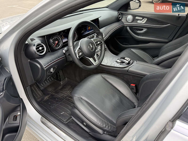 Седан Mercedes-Benz E-Class 2018 в Києві