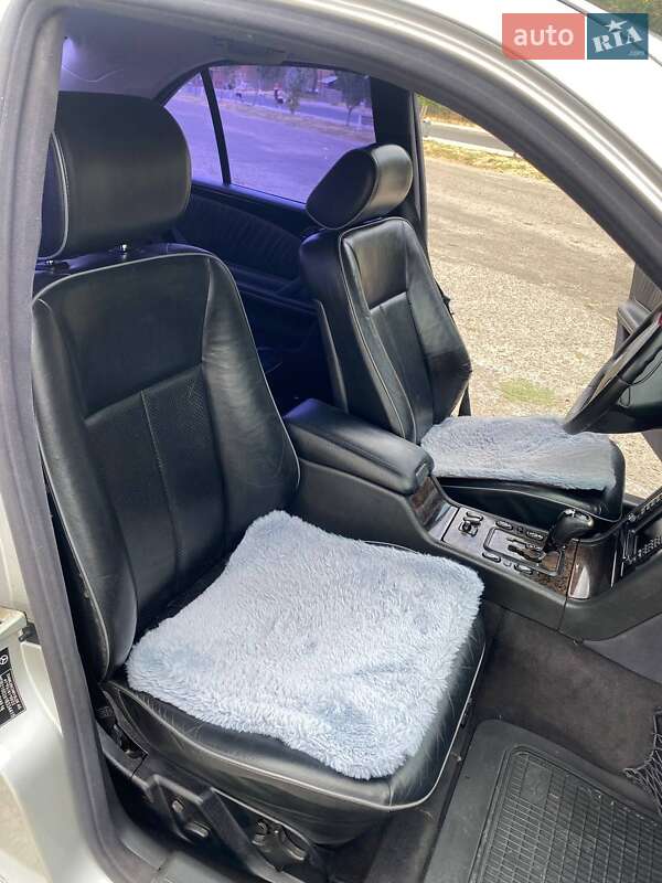 Седан Mercedes-Benz E-Class 2001 в Белгороде-Днестровском