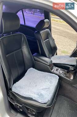 Седан Mercedes-Benz E-Class 2001 в 