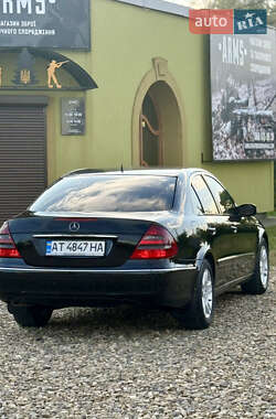 Седан Mercedes-Benz E-Class 2003 в 