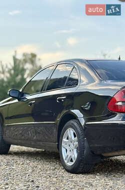 Седан Mercedes-Benz E-Class 2003 в 
