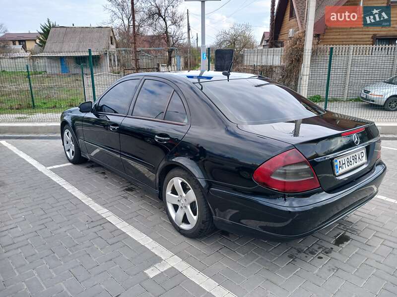 Седан Mercedes-Benz E-Class 2006 в Дніпрі