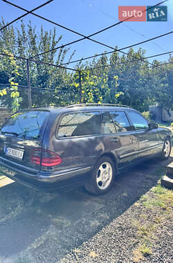 Универсал Mercedes-Benz E-Class 2001 в 