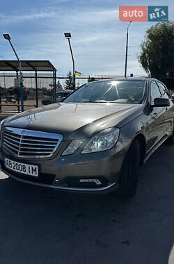 Седан Mercedes-Benz E-Class 2009 в Виннице