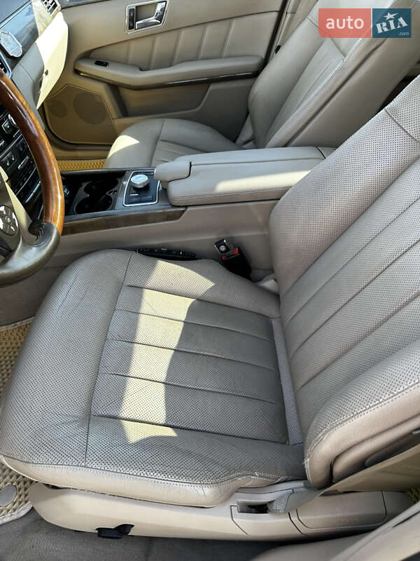 Седан Mercedes-Benz E-Class 2009 в Виннице