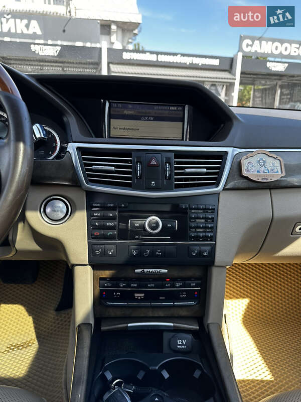 Седан Mercedes-Benz E-Class 2009 в Виннице