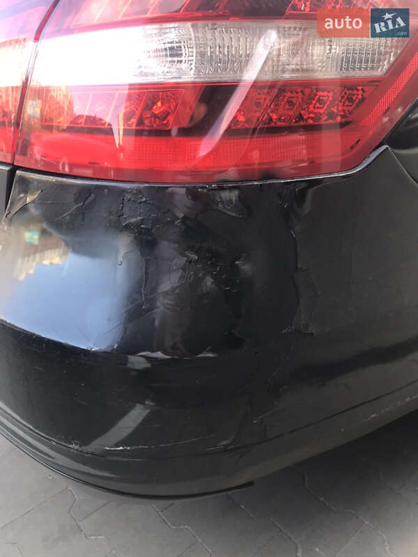 Седан Mercedes-Benz E-Class 2012 в Києві